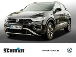 Zwart Gebruikt 2023 VW T-Roc Move SUV | € 30.933 (Eerlijke prijs)