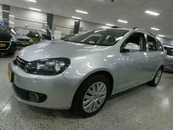 Grijs, metallic lak Gebruikt 2011 VW Golf VI Comfortline Stationwagen | € 7.750 (Iets duurder)