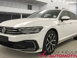 Wit Gebruikt 2020 VW Passat GTE Stationwagen | € 21.899 (Goede deal)
