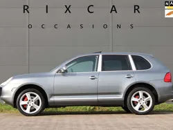 Grijs, metallic lak Gebruikt 2003 Porsche Cayenne Turbo SUV | € 8.940 (Eerlijke prijs)