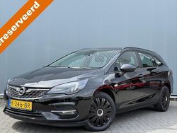 Zwart, metallic lak Gebruikt 2020 Opel Astra Business Stationwagen | € 10.844 (Eerlijke prijs)