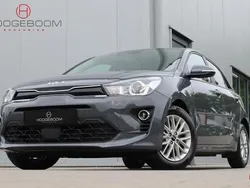 Grijs Gebruikt 2022 Kia Rio Hatchback | € 15.900 (Eerlijke prijs)