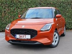 Oranje Gebruikt 2024 Suzuki Swift GL Hatchback | € 21.058 (Eerlijke prijs)
