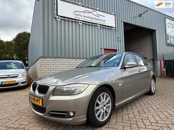 Bruin Gebruikt 2011 BMW 318 Luxury Line Sedan | € 6.495 (Eerlijke prijs)