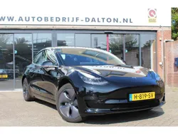 Zwart Gebruikt 2020 Tesla Model 3 Standard Range Sedan | € 20.950 (Goede deal)