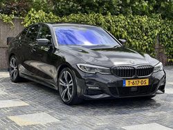 Zwart Gebruikt 2020 BMW 330e Comfort Edition Sedan | € 34.999