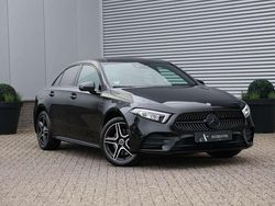Zwart Gebruikt 2021 Mercedes A250 AMG Sedan | € 28.490 (Eerlijke prijs)