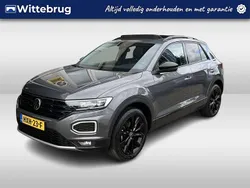 Grijs, metallic lak Gebruikt 2021 VW T-Roc Sportline SUV | € 30.450 (Eerlijke prijs)
