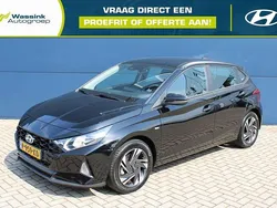 Zwart, metallic lak Gebruikt 2022 Hyundai i20 Comfort Hatchback | € 16.440 (Eerlijke prijs)