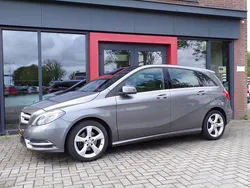 Grijs Gebruikt 2014 Mercedes B180 Prestige MPV | € 14.950 (Eerlijke prijs)