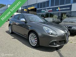 Grijs Gebruikt 2011 Alfa Romeo Giulietta Distinctive Hatchback | € 6.950 (Iets duurder)