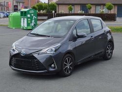 Grijs Gebruikt 2019 Toyota Yaris Sedan | € 15.900