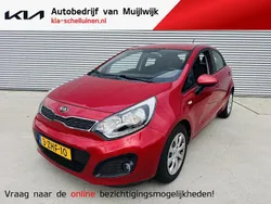 Rood Gebruikt 2015 Kia Rio Hatchback | € 7.400 (Eerlijke prijs)