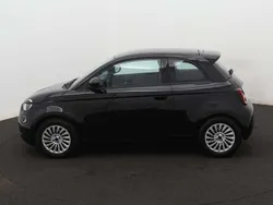 Zwart Nieuw 2024 Fiat 500e Hatchback | € 26.995 (Goede deal)
