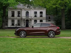 Bruin Gebruikt 2016 Maserati Levante GranLusso SUV | € 49.900 (Duur)