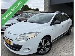 Wit Gebruikt 2012 Renault Mégane GrandTour Bose Edition Stationwagen | € 3.750 (Eerlijke prijs)