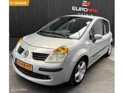 Grijs Gebruikt 2005 Renault Modus Luxe MPV | € 1.995 (Eerlijke prijs)