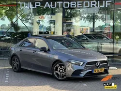 Grijs, metallic lak Gebruikt 2021 Mercedes A180 Business Sedan | € 33.999 (Duur)