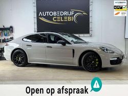 Grijs, metallic lak Gebruikt 2017 Porsche Panamera Sport Sedan | € 59.745 (Duur)