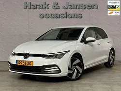 Wit Gebruikt 2021 VW Golf VIII Business Hatchback | € 19.995 (Goede deal)