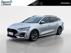 Moondust silver (licht grijs) Gebruikt 2024 Ford Focus ST-Line X Stationwagen | € 26.940 (Eerlijke prijs)