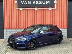 Blauw Gebruikt 2017 Audi A3 Sportback S-Line Hatchback | € 29.990 (Iets duurder)