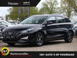Zwart, metallic lak Gebruikt 2021 Hyundai i30 Comfort Stationwagen | € 20.945 (Goede deal)