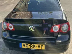 Zwart Gebruikt 2005 VW Passat Trendline Sedan | € 1.999 (Duur)