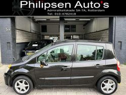 Zwart, metallic lak Gebruikt 2006 Renault Modus MPV | € 2.750 (Eerlijke prijs)