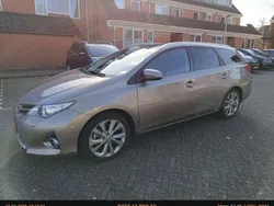 Bruin Gebruikt 2013 Toyota Auris Stationwagen | € 15.299 (Iets duurder)