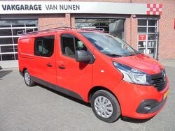 Rood Gebruikt 2018 Renault Trafic Van | € 13.950 (Eerlijke prijs)