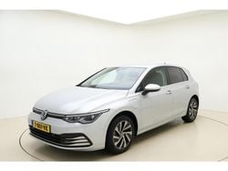 Grijs Gebruikt 2021 VW Golf VIII Style Hatchback | € 25.745 (Eerlijke prijs)