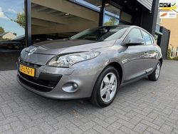 Grijs Gebruikt 2010 Renault Mégane III Dynamique Hatchback | € 3.750 (Goede deal)