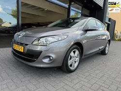 Grijs Gebruikt 2010 Renault Mégane III Dynamique Hatchback | € 3.750 (Super prijs)