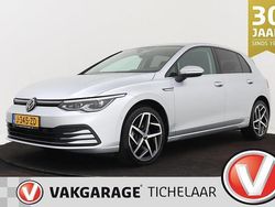 Grijs, metallic lak Gebruikt 2020 VW Golf VIII Style Hatchback | € 19.699 (Eerlijke prijs)