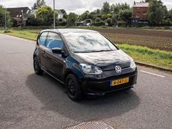 Zwart Gebruikt 2011 VW up! Move Hatchback | € 4.990 (Iets duurder)