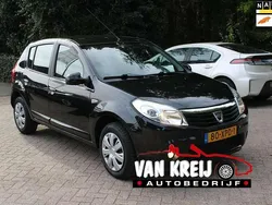 Zwart Gebruikt 2012 Dacia Sandero Lauréate Hatchback | € 4.950 (Goede deal)