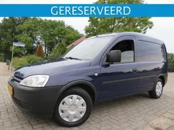 Wit Gebruikt 2011 Opel Combo MPV | € 5.195 (Eerlijke prijs)