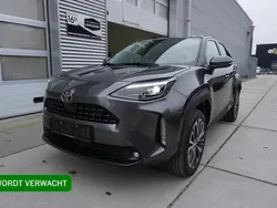 Grijs, metallic lak Nieuw 2024 Toyota Yaris Cross Business Edition SUV | € 29.950 (Eerlijke prijs)