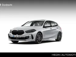 Zilver Gebruikt 2025 BMW 120 Comfort Edition Hatchback | € 67.847