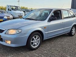 Blauw Gebruikt 2001 Mazda 323 Exclusive Hatchback | € 1.450 (Eerlijke prijs)