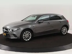 Grijs Gebruikt 2020 Mercedes A250 Business Hatchback | € 22.900 (Goede deal)