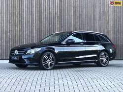 Zwart Gebruikt 2021 Mercedes C300e Stationwagen | € 24.900 (Goede deal)