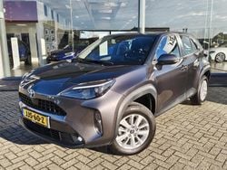 Grijs Gebruikt 2023 Toyota Yaris Active SUV | € 25.000 (Eerlijke prijs)