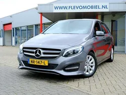 Grijs Gebruikt 2017 Mercedes B180 Business MPV | € 14.450 (Goede deal)