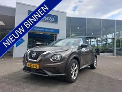 Bruin, metallic lak Gebruikt 2020 Nissan Juke N-Connecta SUV | € 16.450 (Eerlijke prijs)