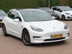 Wit Gebruikt 2019 Tesla Model 3 Standard Range Sedan | € 18.750 (Eerlijke prijs)