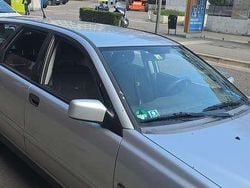 Zilver Gebruikt 2003 Volvo V40 Stationwagen | € 1.000 (Eerlijke prijs)