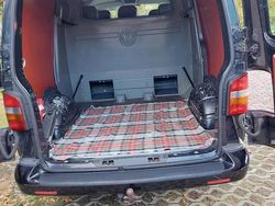 Zwart (metallic) Gebruikt 2004 VW T5 Van | € 5.750