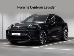 Diepzwart metallic Gebruikt 2024 Porsche Macan Turbo SUV | € 124.900